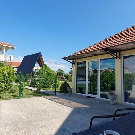 Cozzy Apartment Near The Aiport 포드고리차 외부 사진